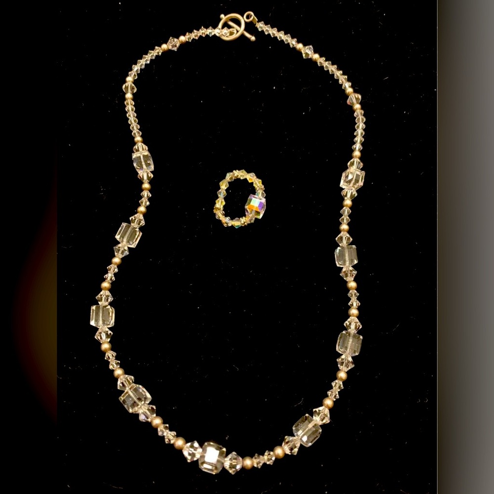 ($8) Clear Fashion necklace & Ring